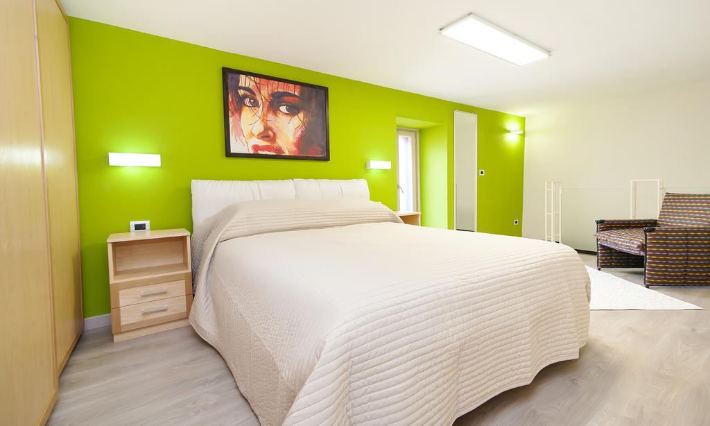 Hotel Casa Maria Salerno Zimmer foto